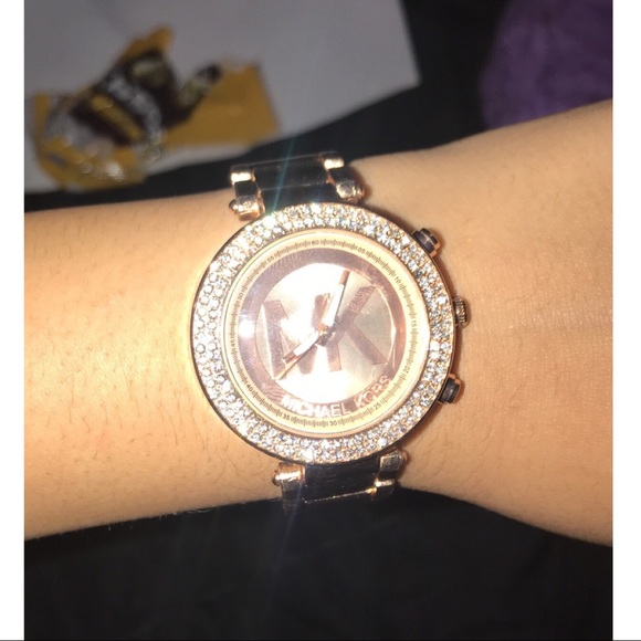 Mk watch - Picture 1 of 2